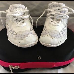 Nfinity Vengeance Girls Cheer Shoes Y2